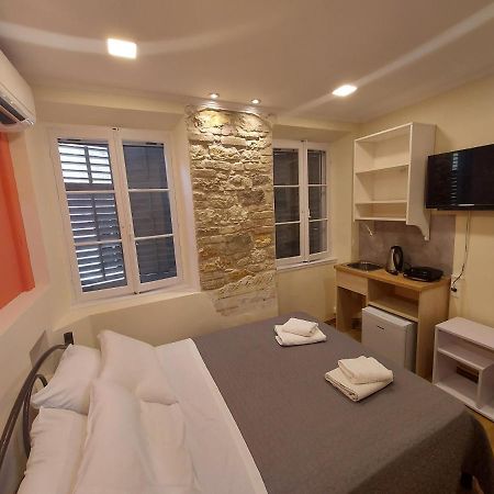 Corcyra Microflat In Old Town Apartment Corfu  Exterior photo
